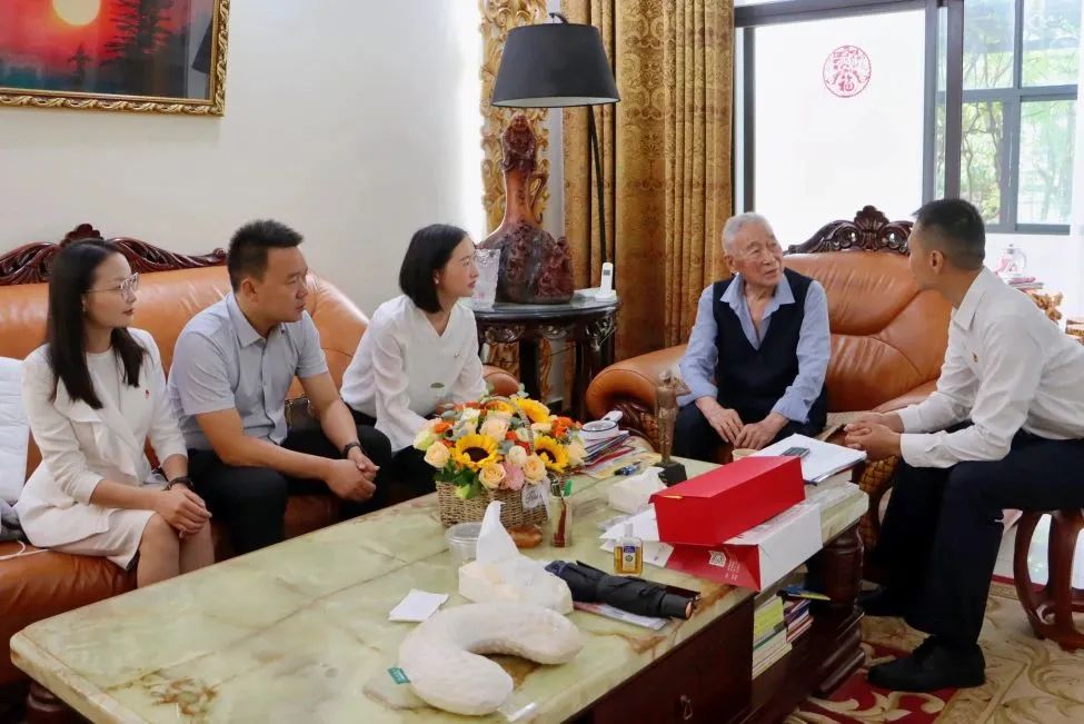 1755052346897997.jpg cb727feca9ba123fd8150033cee4d333.jpg